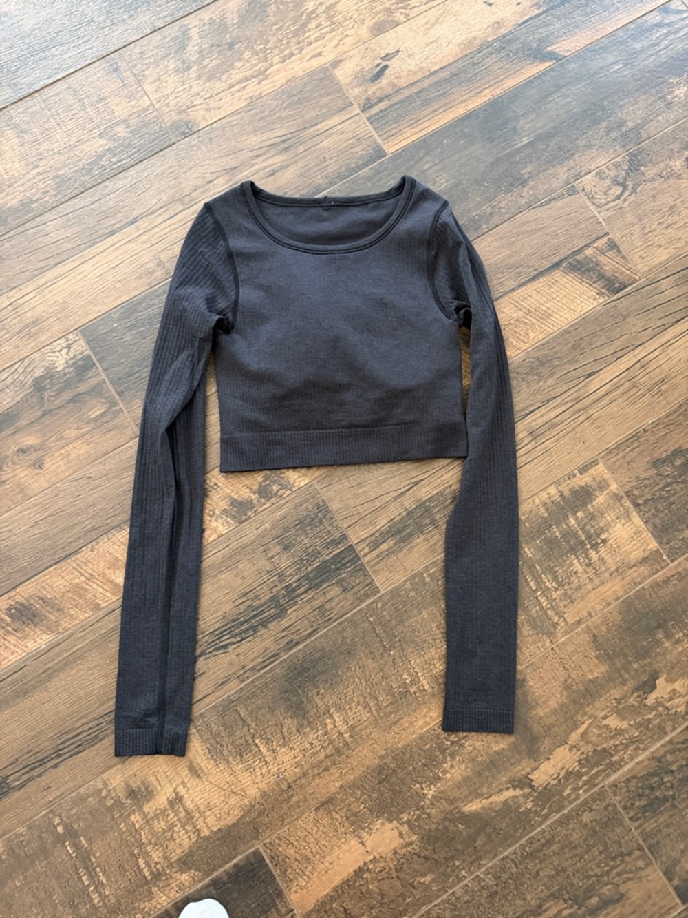 lululemon athletica Black Long-Sleeve Crop Top